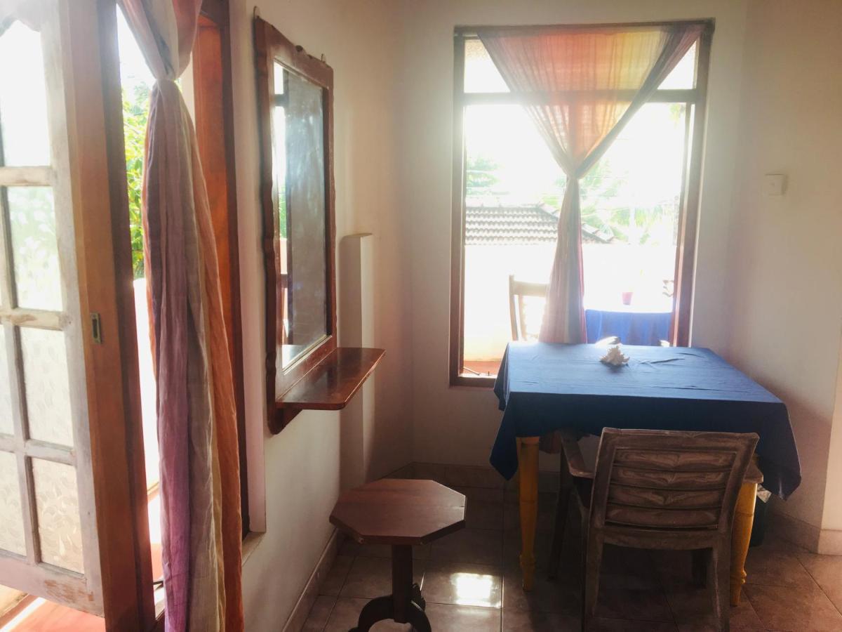 Dilena Beach Inn Тангалла Экстерьер фото