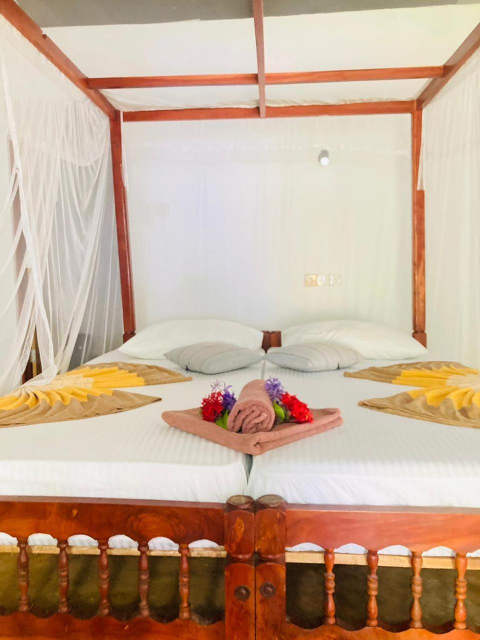 Dilena Beach Inn Тангалла Номер фото
