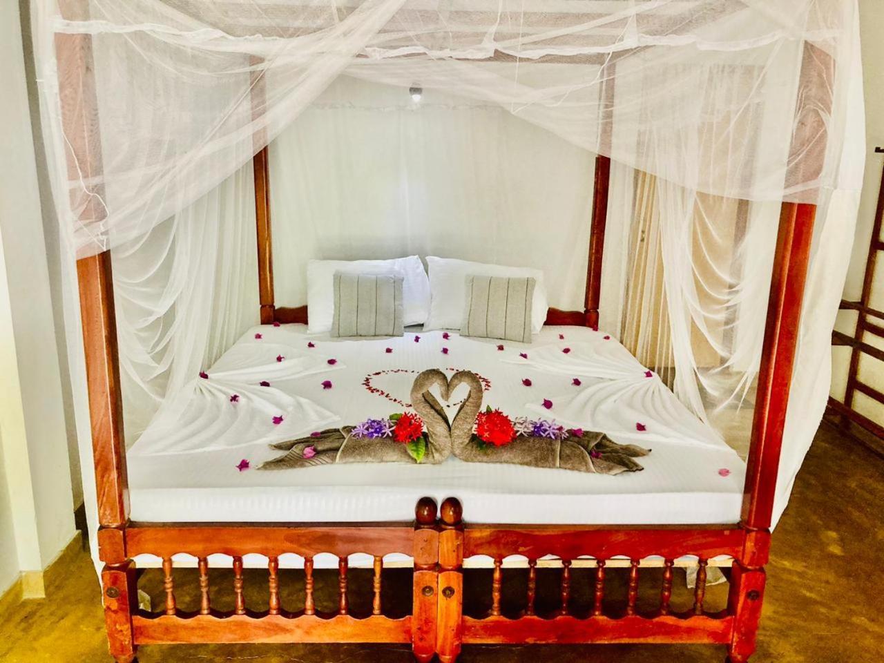 Dilena Beach Inn Тангалла Номер фото